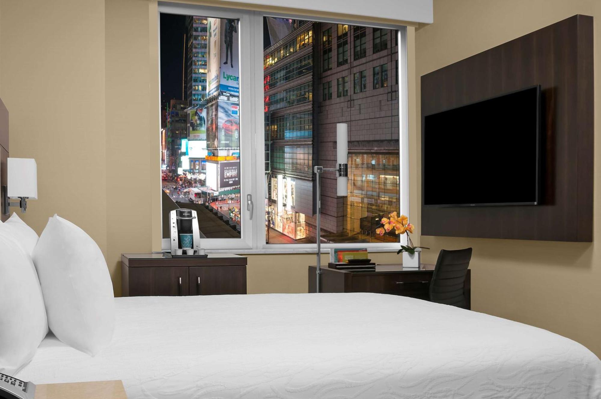 Hilton Garden Inn New York - Times Square Central Esterno foto